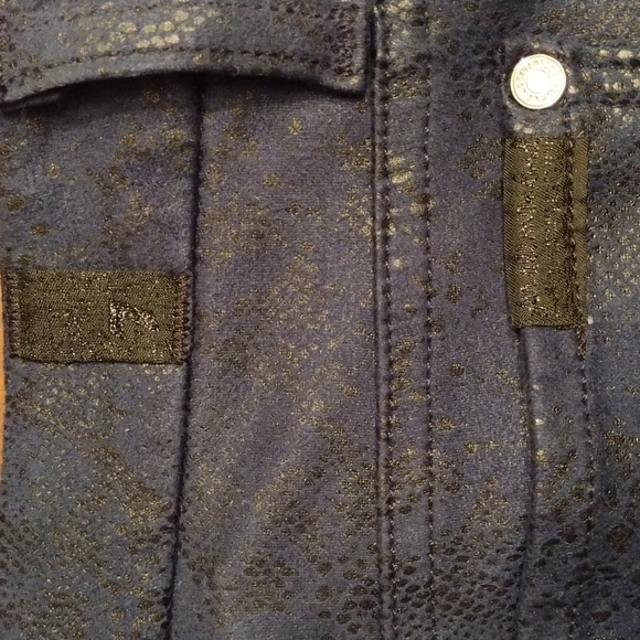 7 For All Mankind Snakeskin Print 5 Pocket Cropped Legging, Navy Blue, S… - Picture 4 of 6